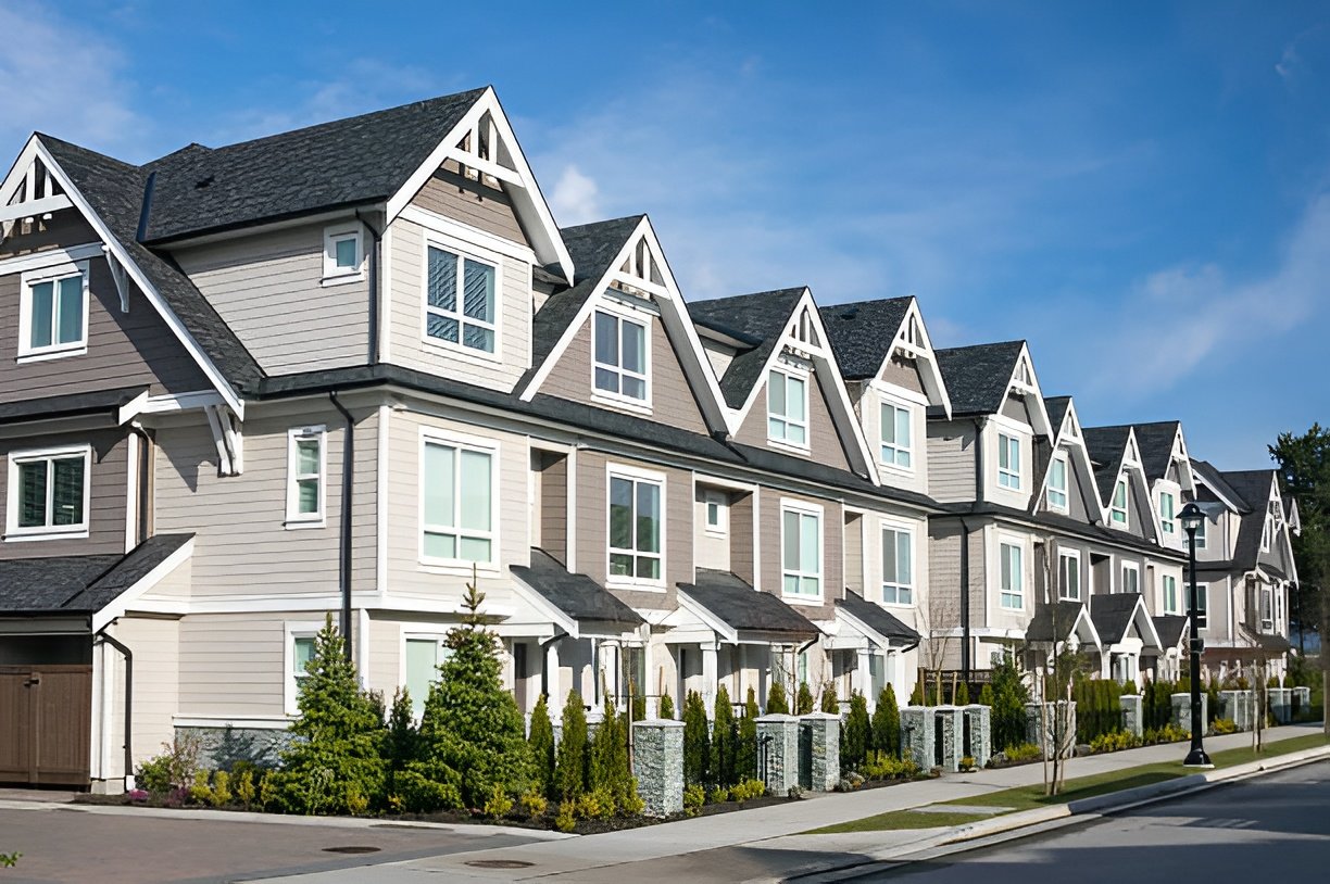 Suburban Houses vs. Urban Apartments