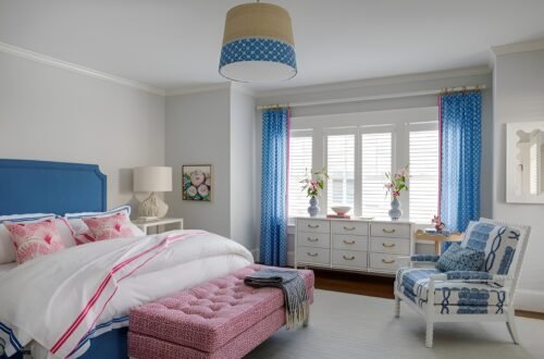 Minimalist Blue and Pink Decor Ideas for a Bedroom