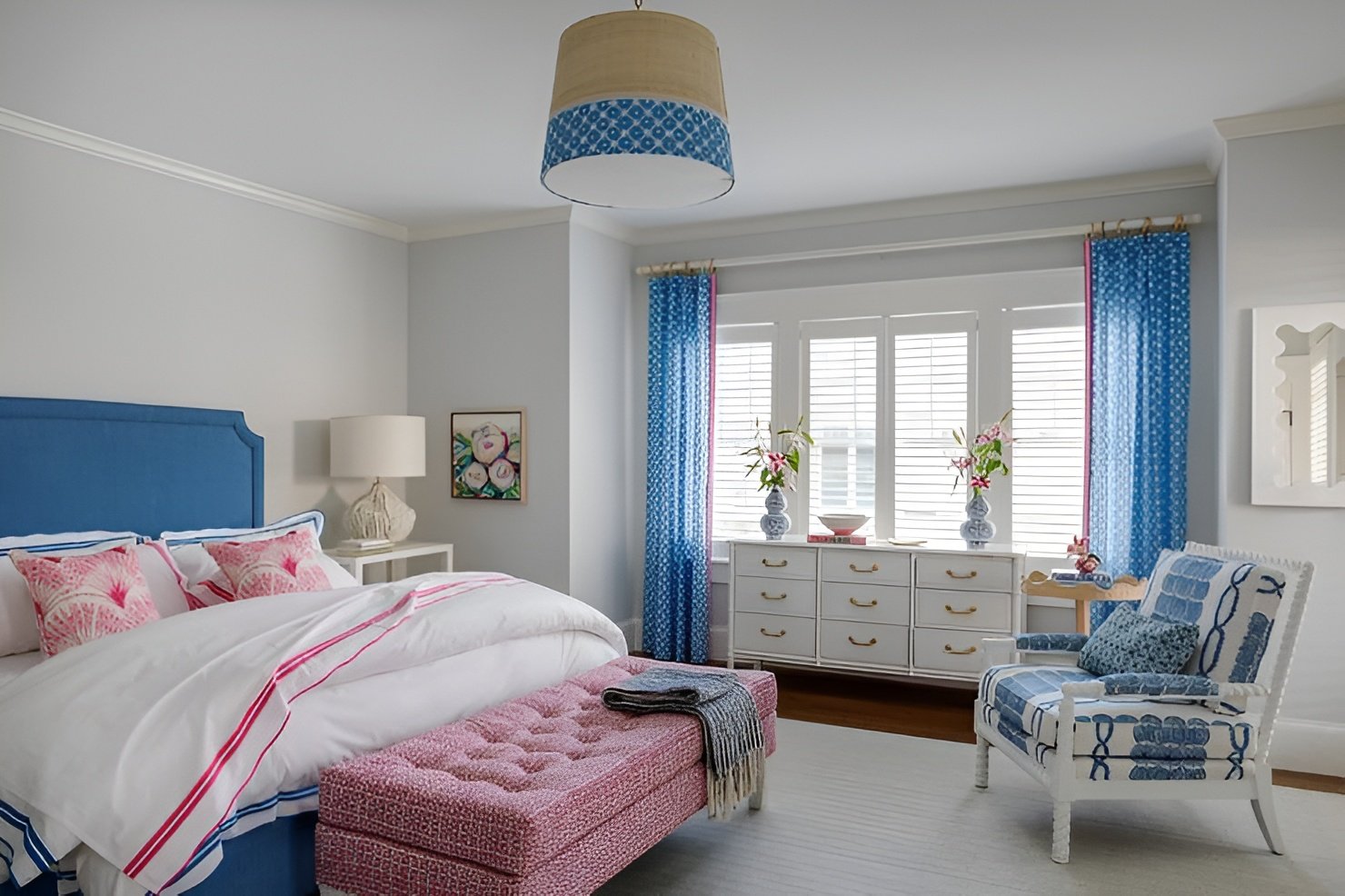Minimalist Blue and Pink Decor Ideas for a Bedroom