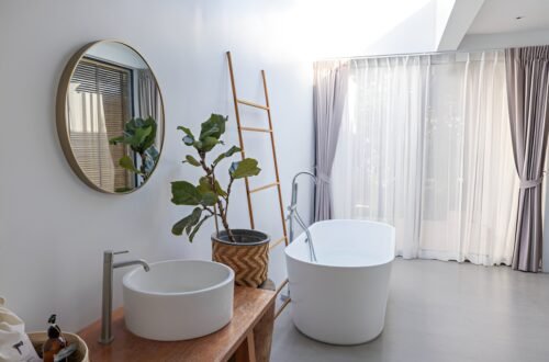 Window Ideas for Bathroom